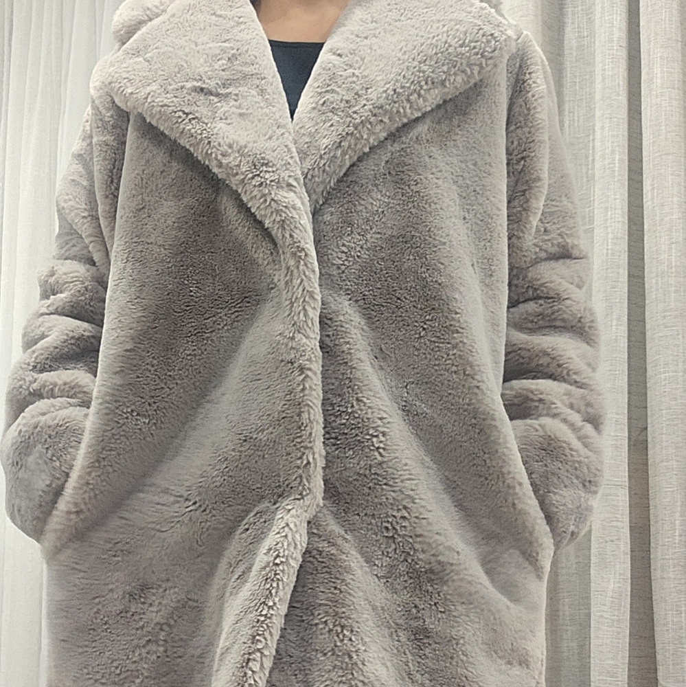 Like New Cozy Gray Faux Fur Coat